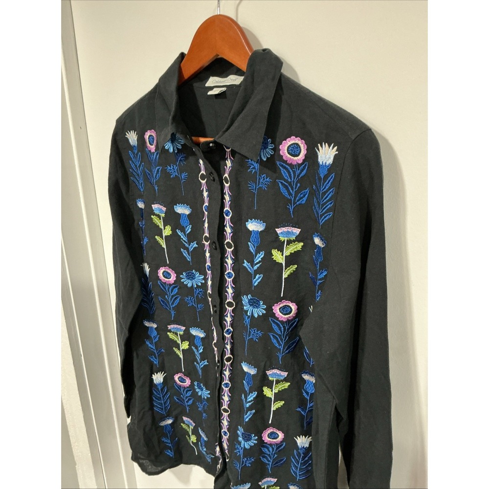 Coldwater Creek Floral embroidered button up shirt, Black, Small, Lagenlook - Picture 2 of 10